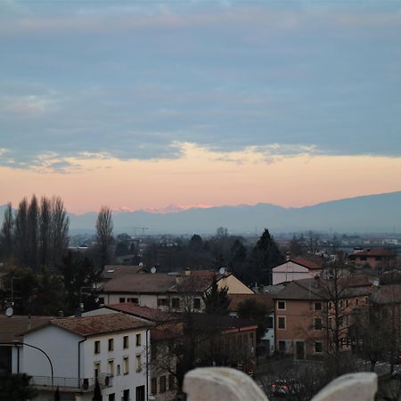 Hotel Villa Malaspina Castel d'Azzano Luaran gambar