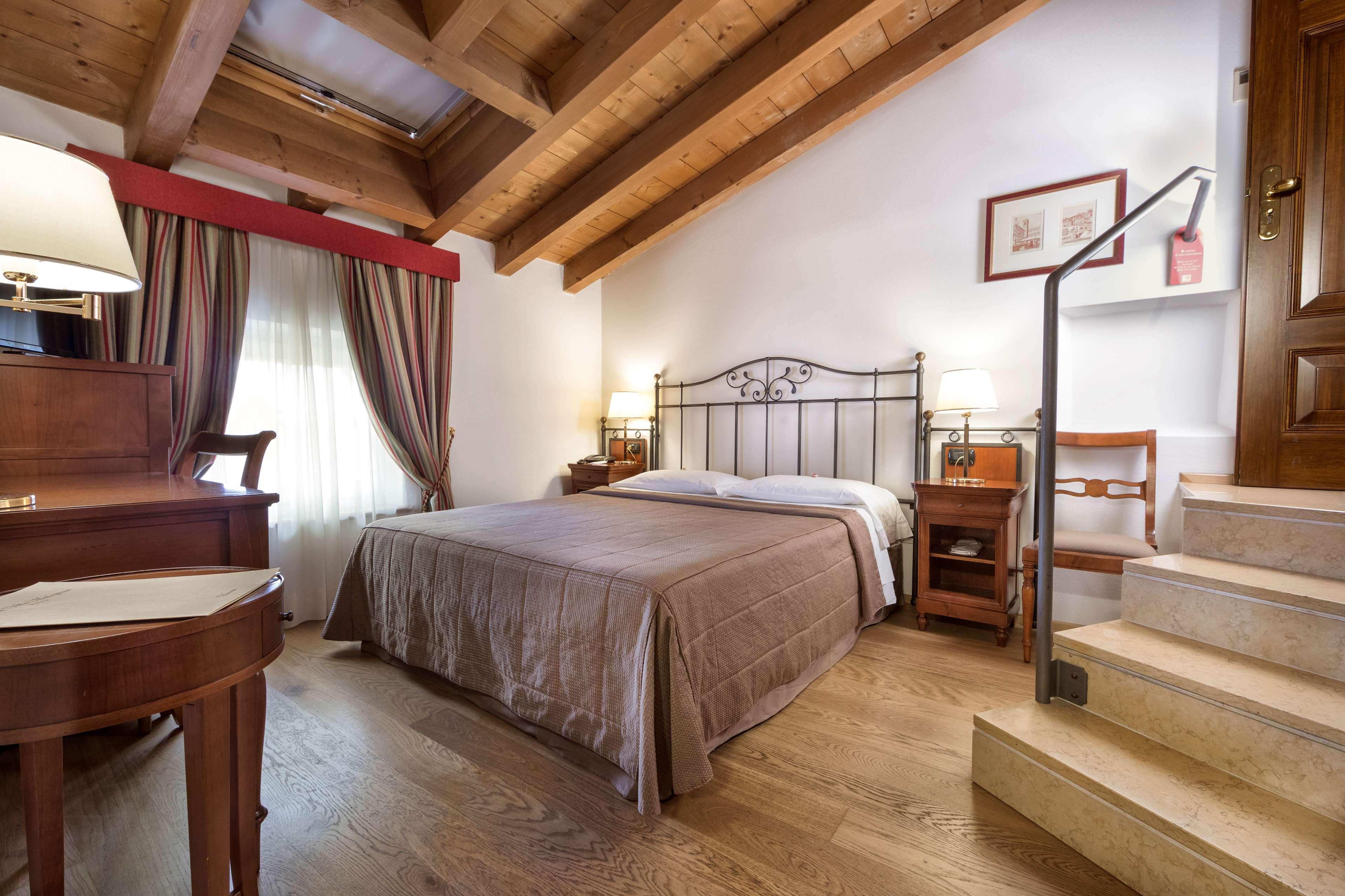 Hotel Villa Malaspina Castel d'Azzano Luaran gambar