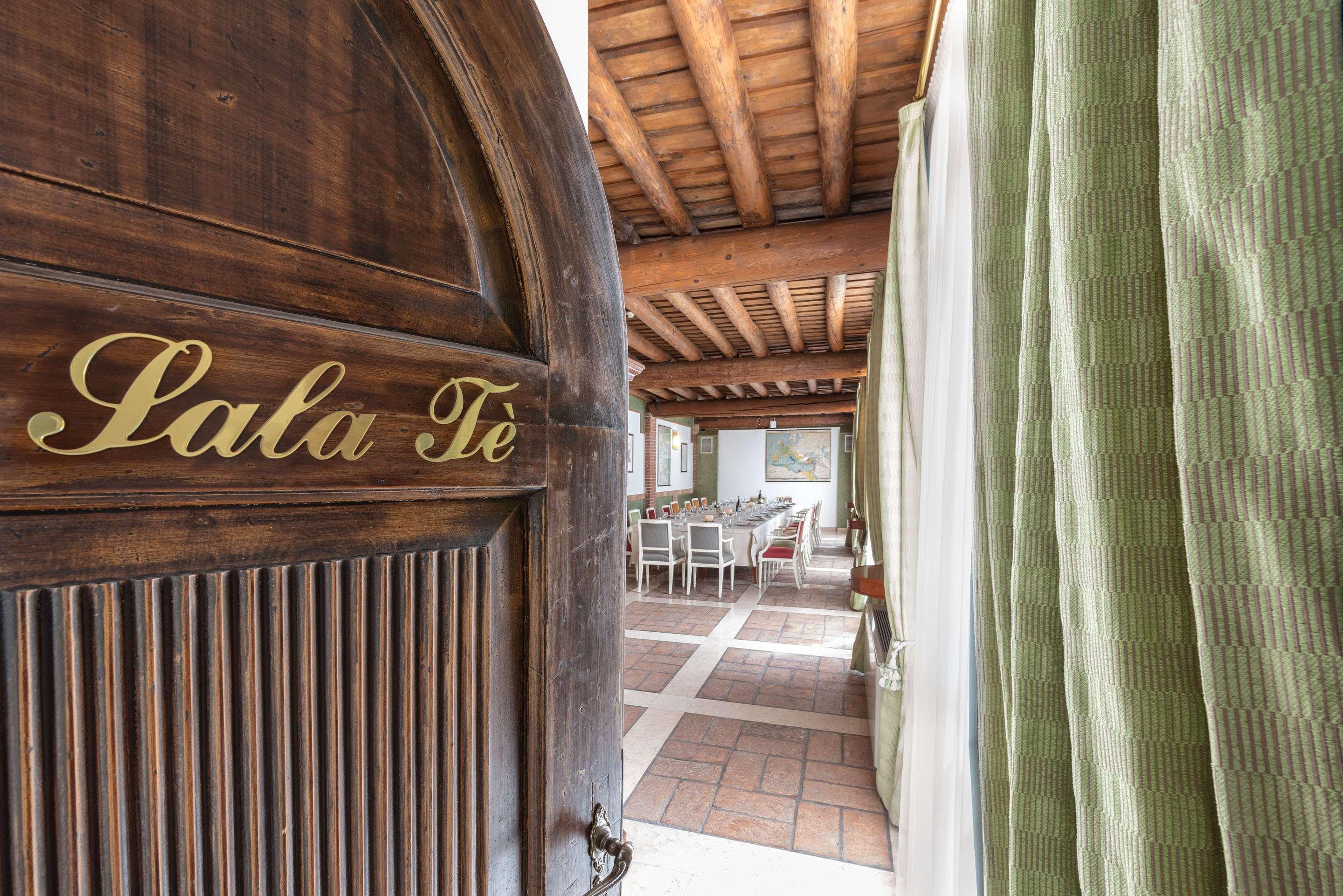 Hotel Villa Malaspina Castel d'Azzano Luaran gambar