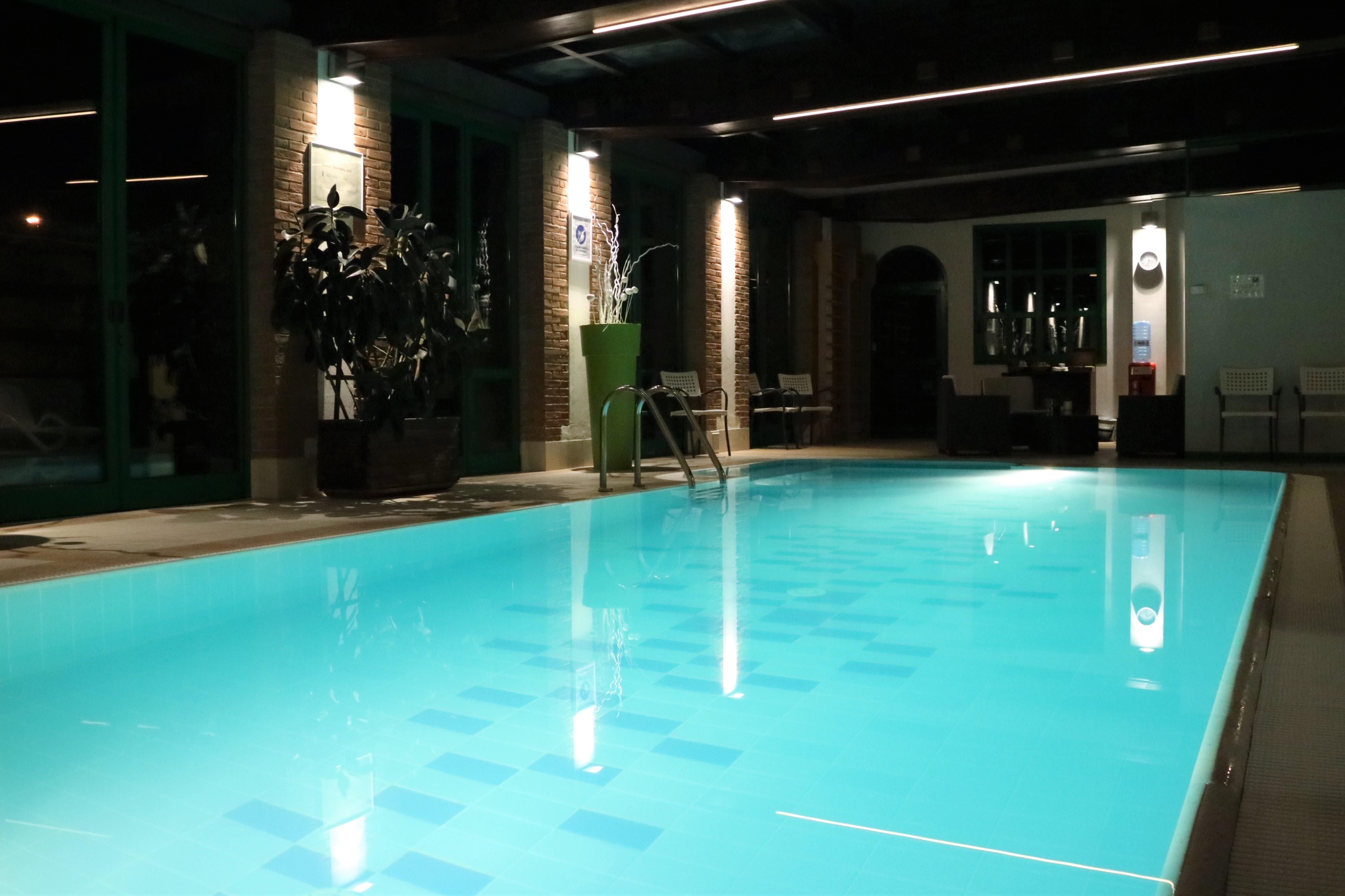 Hotel Villa Malaspina Castel d'Azzano Luaran gambar